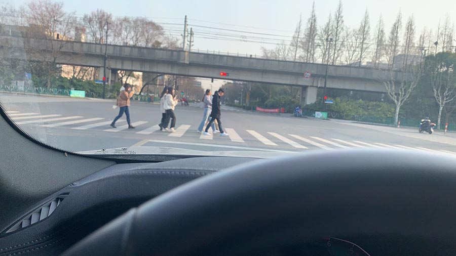 课程无法访问?十多个同学陆续反馈……在健身房一边跑步一边处理